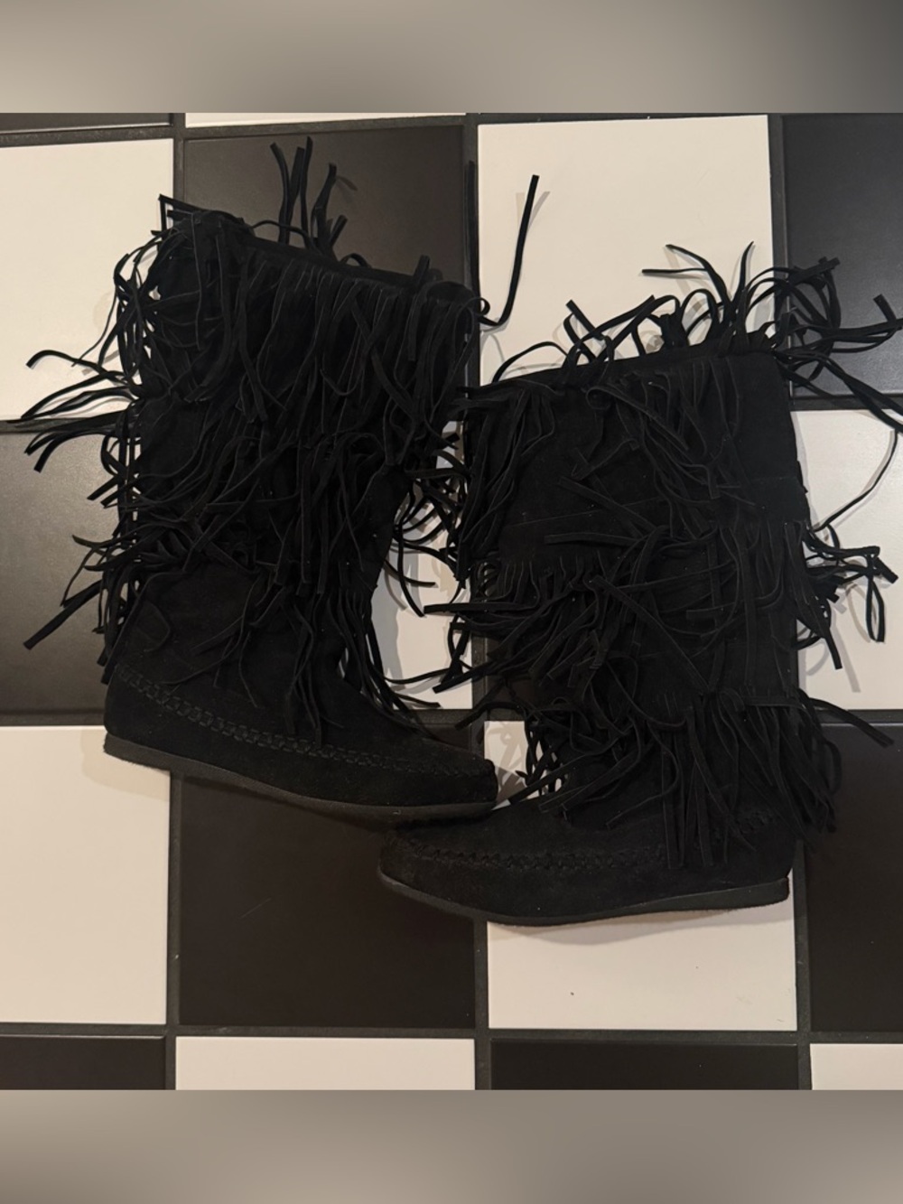 Fringe boots